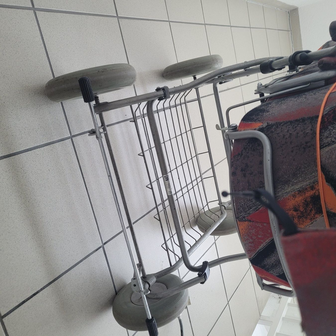 Carrozzine: Schöner älterer Kinderwagen – Usato da Winterthur venduto da Schnufel0 4