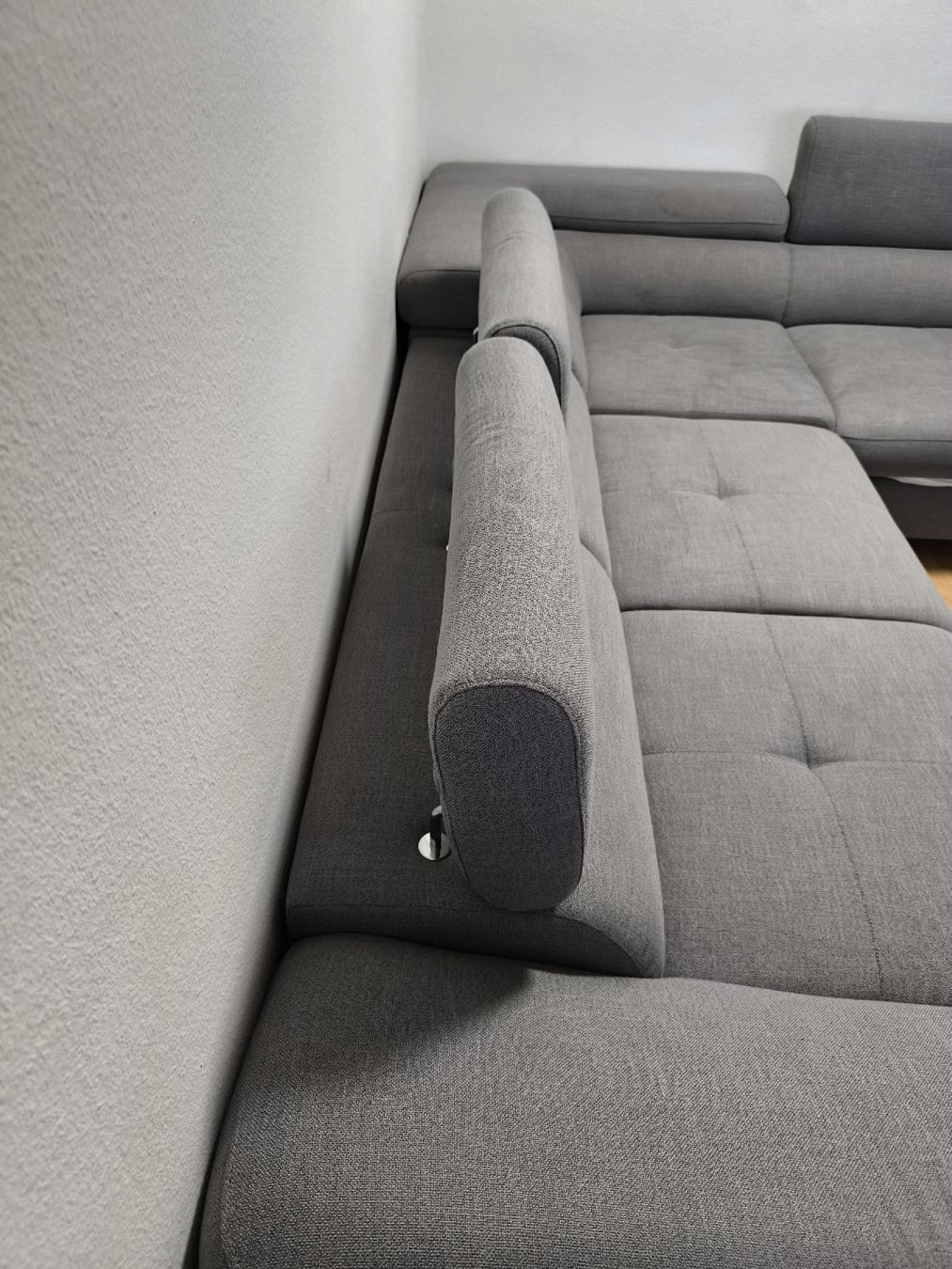 Divani: Ecksofa grau mit Bettfunktion und Stauraum – Usato da Neuendorf venduto da No96Am 4