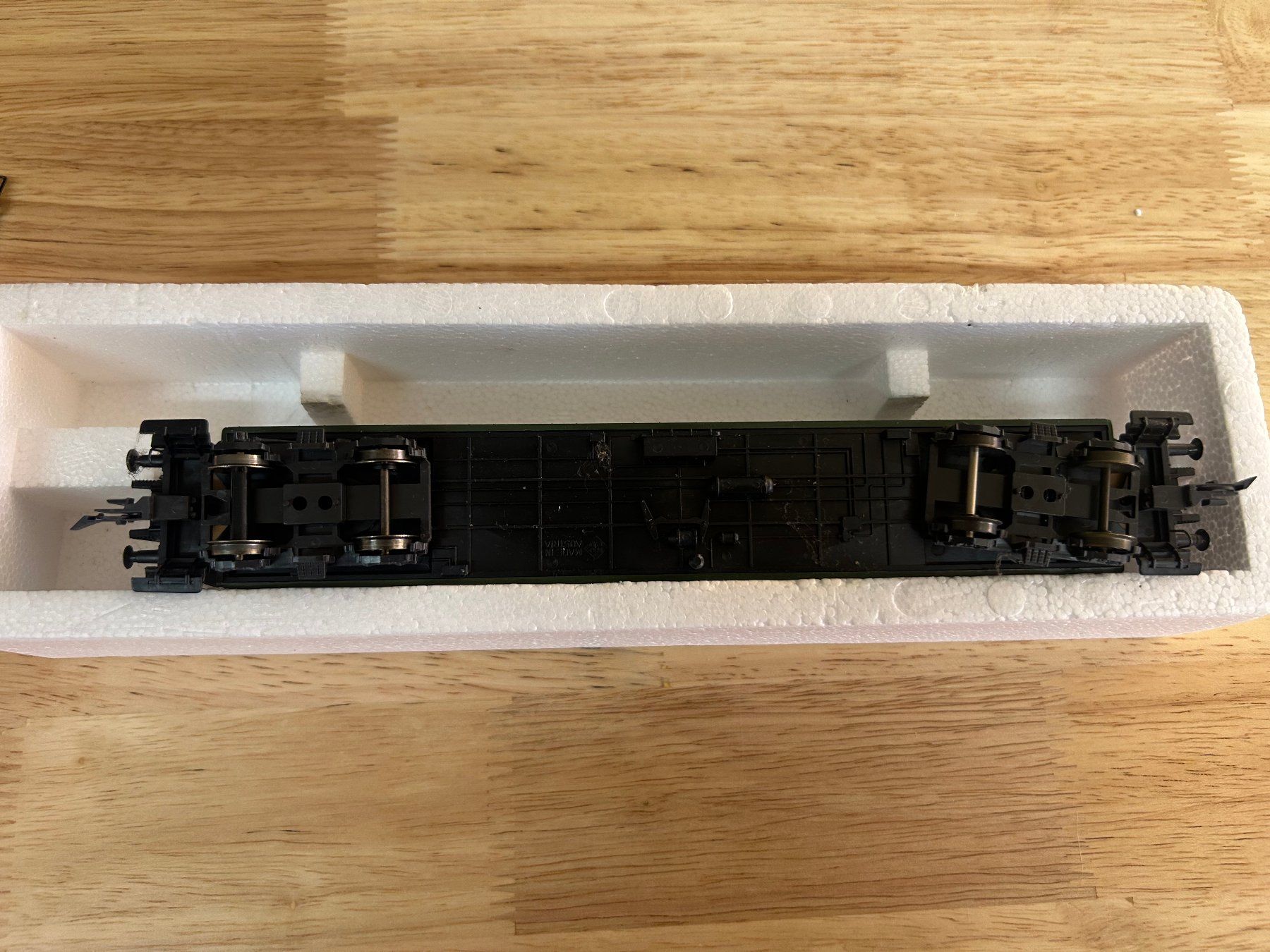 Roco Modelleisenbahnen: Roco Stahlwagen 3. Klasse H0 DC – Gebraucht aus Oberhasli von Eppe0 2