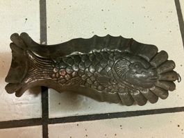 Backform Fisch antik mit Standfuss und Aufhänger