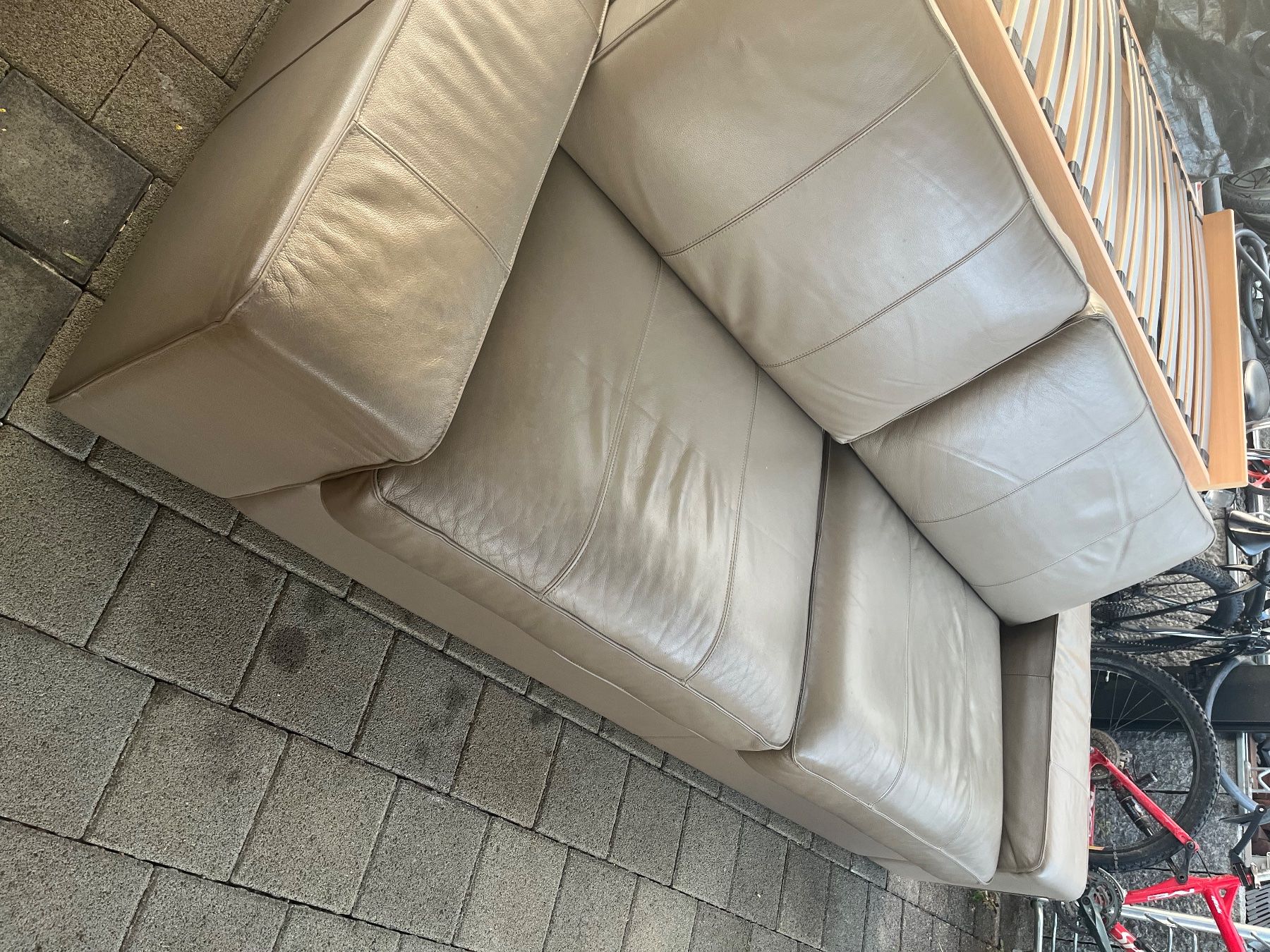 Ikea Divani: 3er Sofa aus Leder – Usato da Itingen venduto da frborn 1