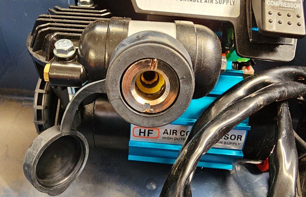 Compressori: Mobiler Kompressor (12 Volt) – Usato da Alpnach-Dorf venduto da Hess-Automobile 6