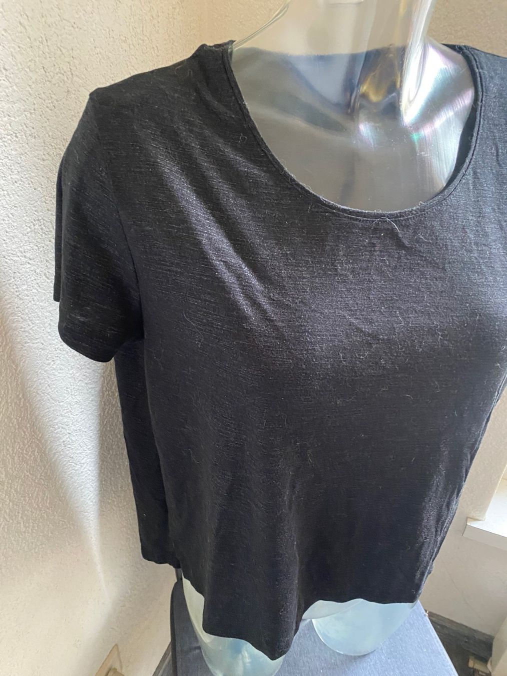 Mango Top: Mango T-Shirt schwarz Grösse XS – Usato da Allenwinden venduto da Obalu 1