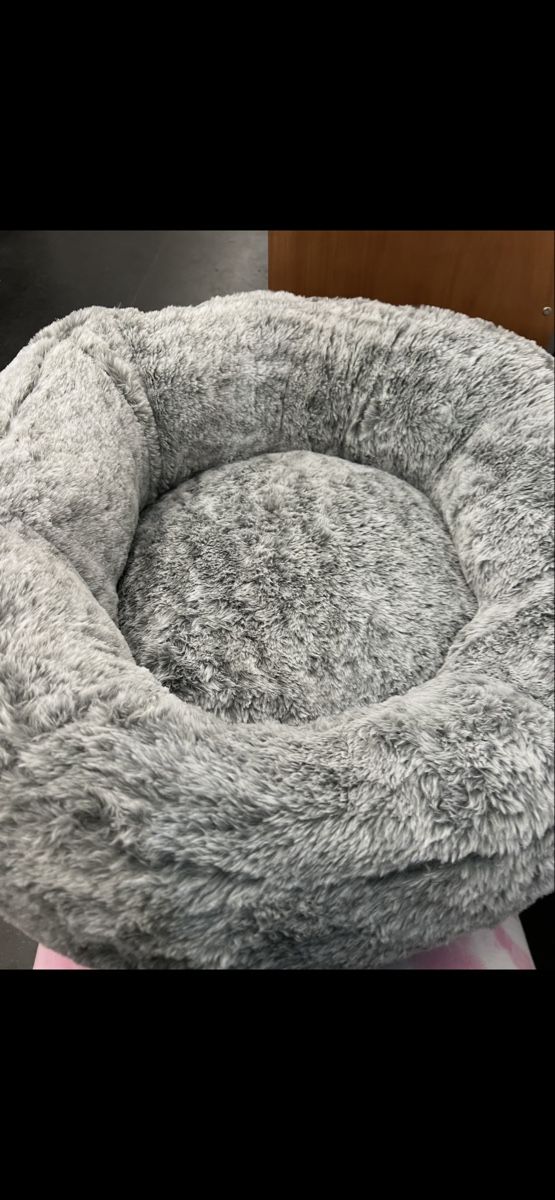 Niches, paniers: Hundebett grösse M – Neuf (Voir description) à Brugg AG par Iesiney