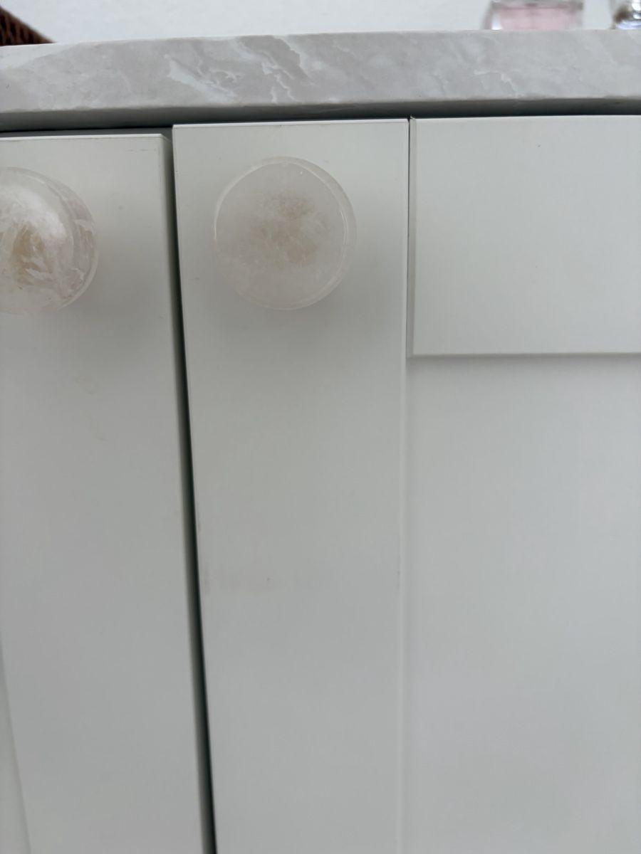 Ikea Cassettiere: IKEA Besta Kommode mit Marmorknöpfen – Usato da Wallisellen venduto da jessicajulia 1