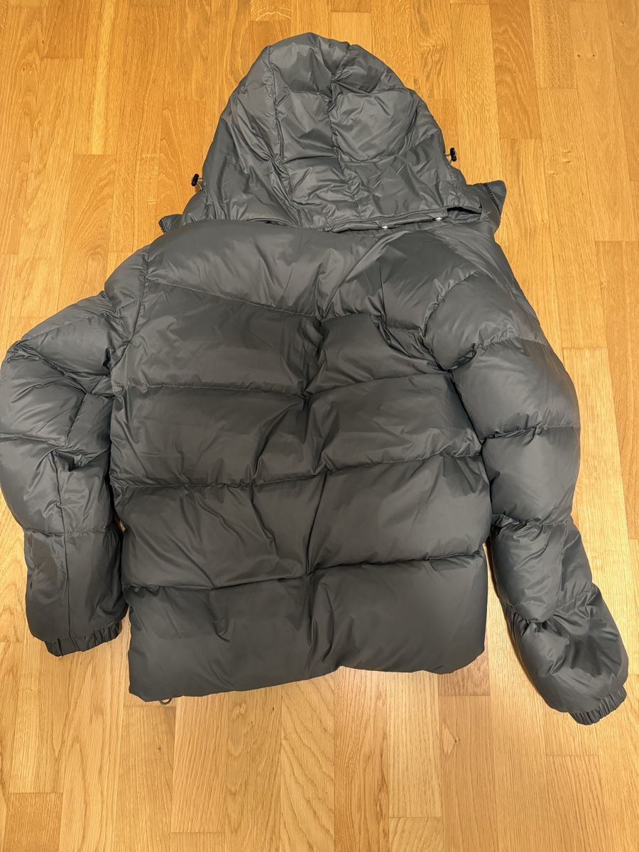 Tommy Hilfiger Jacken: Tommy Jeans Daunenwinterjacke NEU – Neu (gemäss Beschreibung) aus Recherswil von Noname1 2