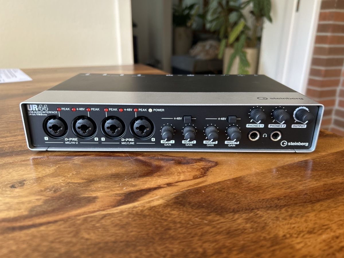 Attrezzatura per studi di registrazione: Steinberg UR44 USB Audio Interface, inkl. Netzteil & USB-Kab – Usato da Uzwil venduto da a_aader