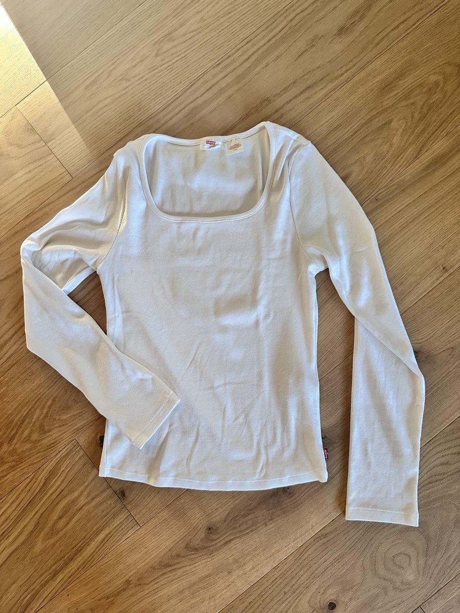 Levi's T-shirt: Levi's Langarmshirt – Usato da Küssnacht am Rigi venduto da annine.l.