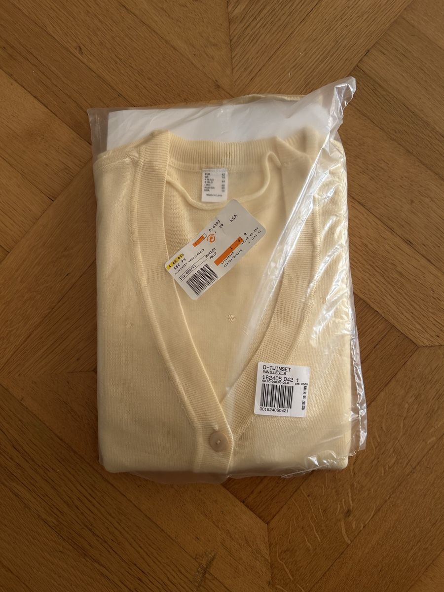 Lotti di vestiti: Twinset  Cardigan + Pulli Size M Vanillegelb – Nuovo (secondo la descrizione) da Willisau venduto da bar_7yy7