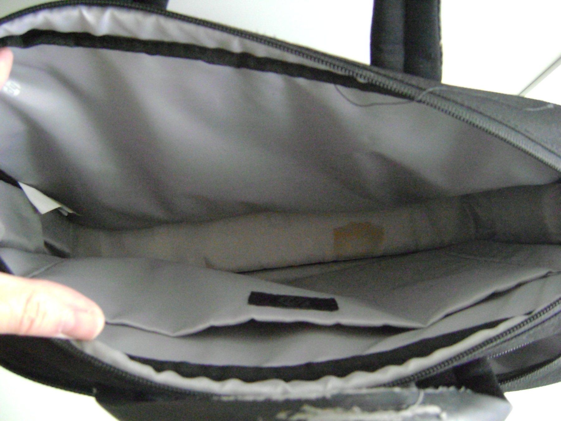 Borse: Laptop-Tasche von HP, Polyester, schwarz/grau – Usato da Wil SG venduto da Pascal_V 2