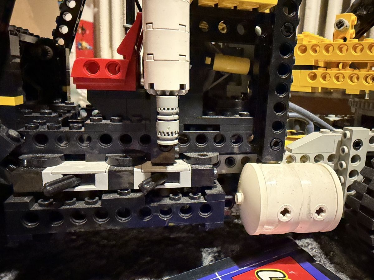 Lego Kit di costruzioni: Lego Technic 8868 - Air Tech Claw Rig de 1992 – Usato da Essertines-Sur-Rolle venduto da jev_xw2g 3