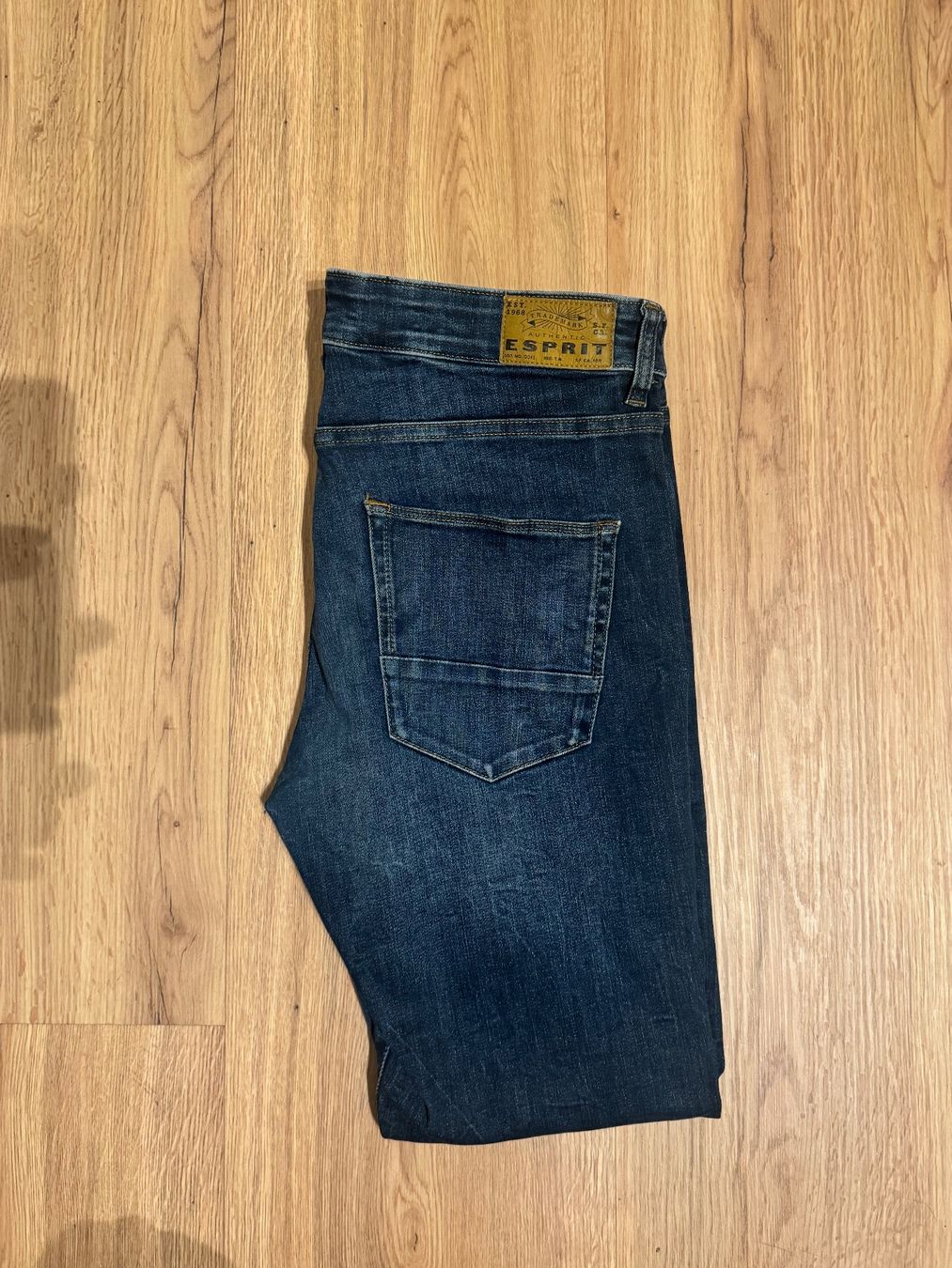 Esprit Jeans: Jeans Esprit, Gr. 32, Straight Fit – Gebraucht aus Allschwil von Magoobasel 1