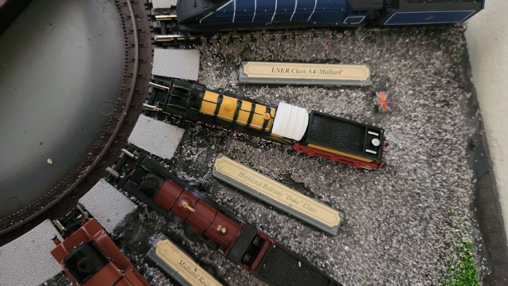 Diadorama mit Museum mit Ausstellungsstücke Diverse Locks Kaufen auf