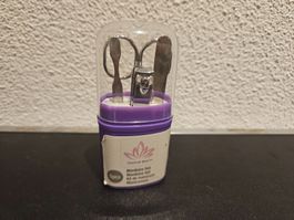 Neu - Maniküre -Set (Verp. Beschädigt)