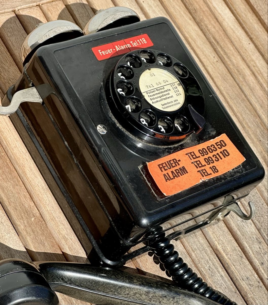 Telefoni: Original Schweizer PTT Notruf-Wandtelefon – Usato da Kleindöttingen venduto da lau_k778 4
