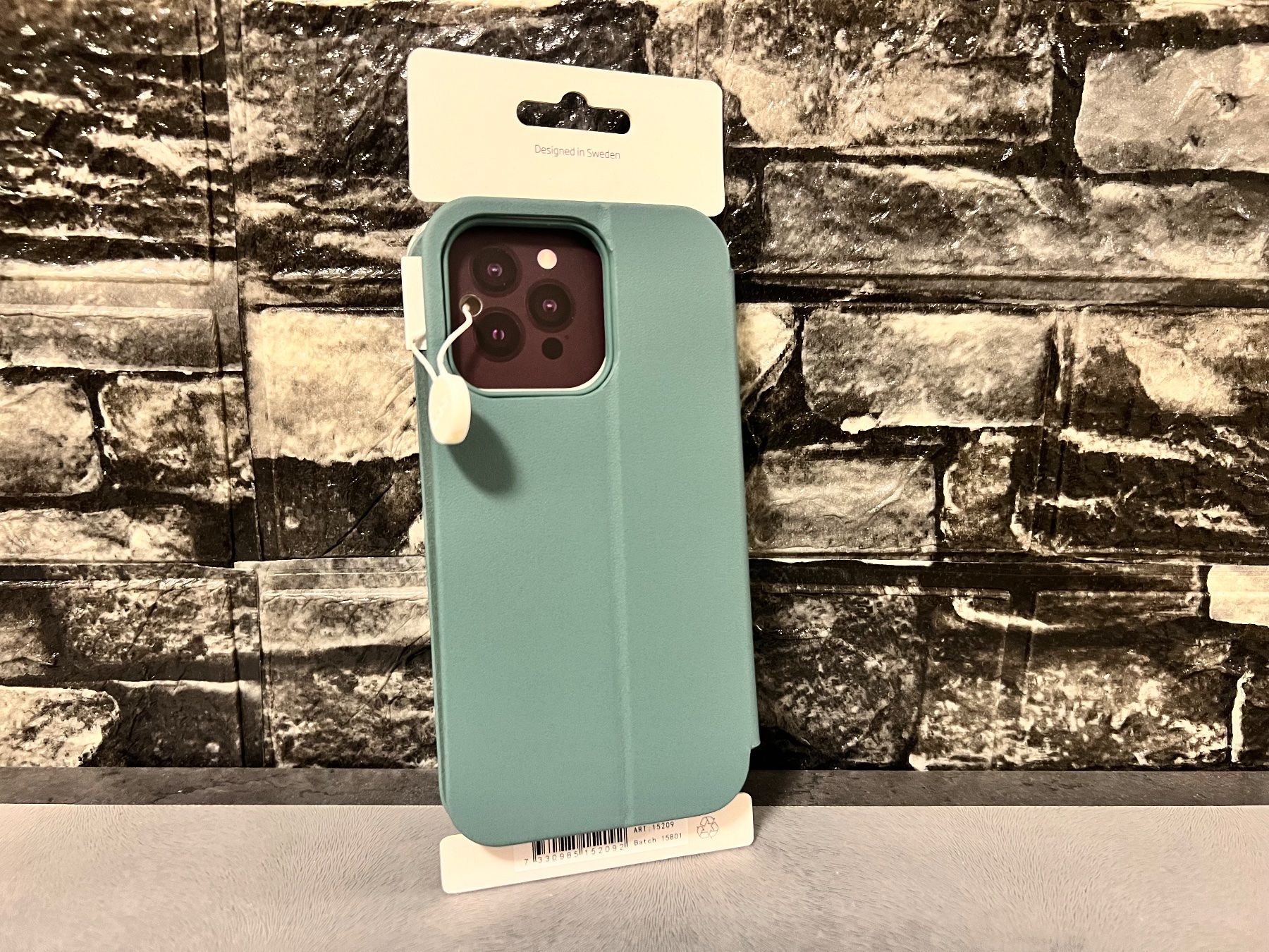 Apple Cover & Protezioni schermo: Holdit Slim Flip iPhone 13 Pro – Nuovo e nell'imballaggio originale da Bern venduto da No1e 1