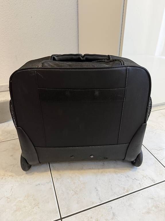 Valises de voyage: Aktenkoffer – D'occasion à Neuenhof par suv_b72x 1