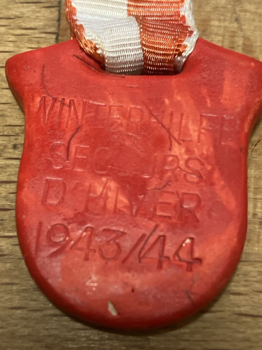 Medaglie: Schweizer Orden Anstecker Winterhilfe 1943/44  – Usato da Erlenbach im Simmental! venduto da Simmentaler-Perlen 3