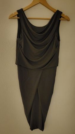 Elegante Kleidung aus der Black Label Kollektion, Größe 36. 