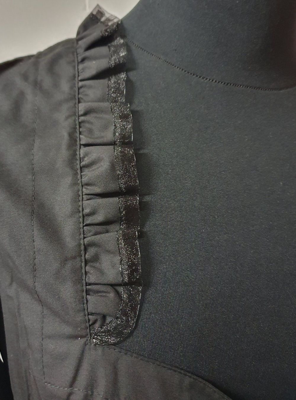 Camicette: Neu: "Country Line" / Dirndl Bluse schwarz / Gr. 32 - 34 – Nuovo (secondo la descrizione) da Muri AG venduto da Edlerweiss 2