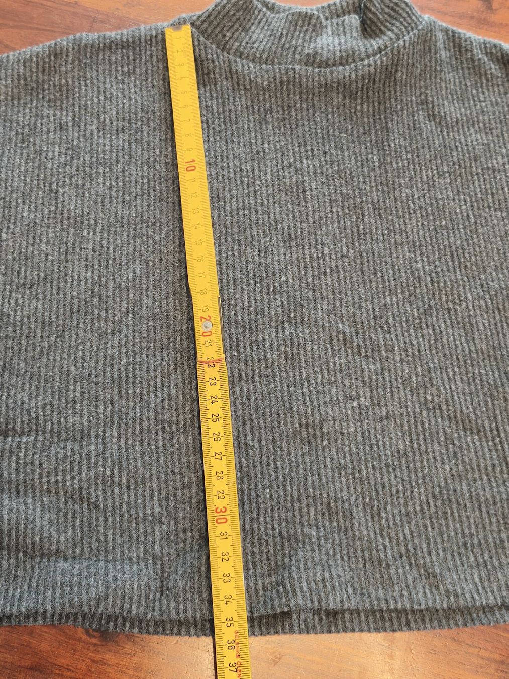 Blusen, T-Shirts & Tops: Pully, Grösse XS, Grau, Marke FB Sister – Gebraucht aus Wohlen AG von art_9qvl 2