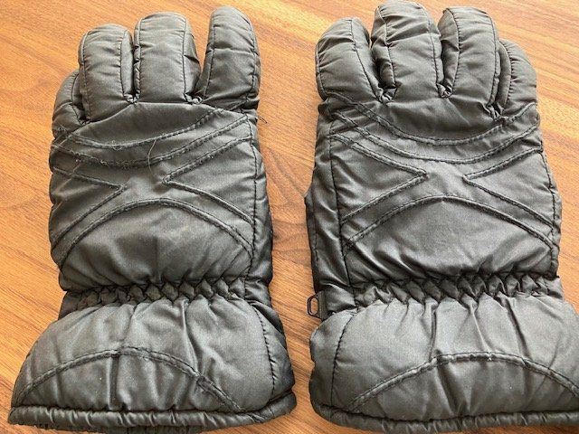 Handschuhe & Handstulpen: 2 paar handschuhe gr. m (7) – Gebraucht aus Schwarzenberg LU von kindler007 1