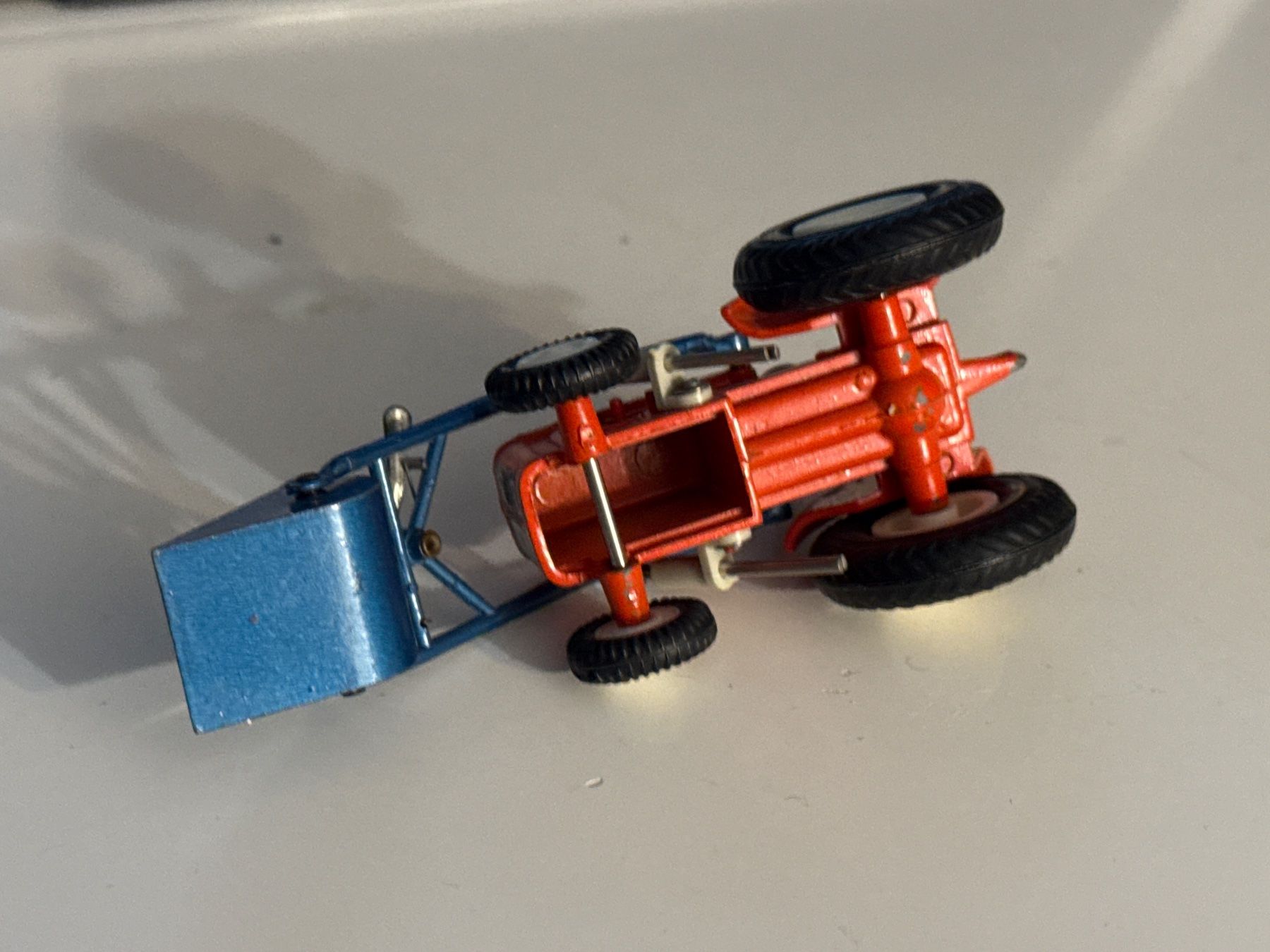 Modellini d'auto: Traktor mit Schaufel Modell – Usato da Allschwil venduto da meeresperle 4
