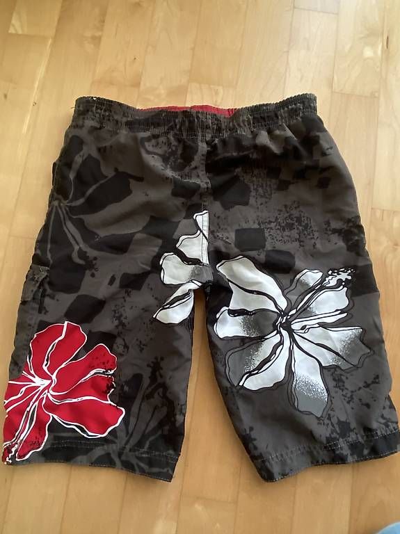 Completi, tute sportive e funzionali: Costume ragazzo – Usato da Odogno venduto da fly_7j8c 1