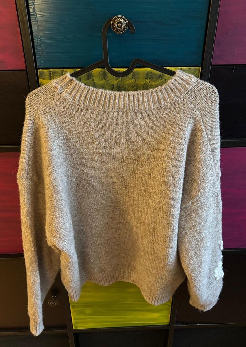 Maglioni & Felpe: Warmer Strickpullover mit Blumenmuster, Grösse M – Usato da Bülach venduto da reaos 4