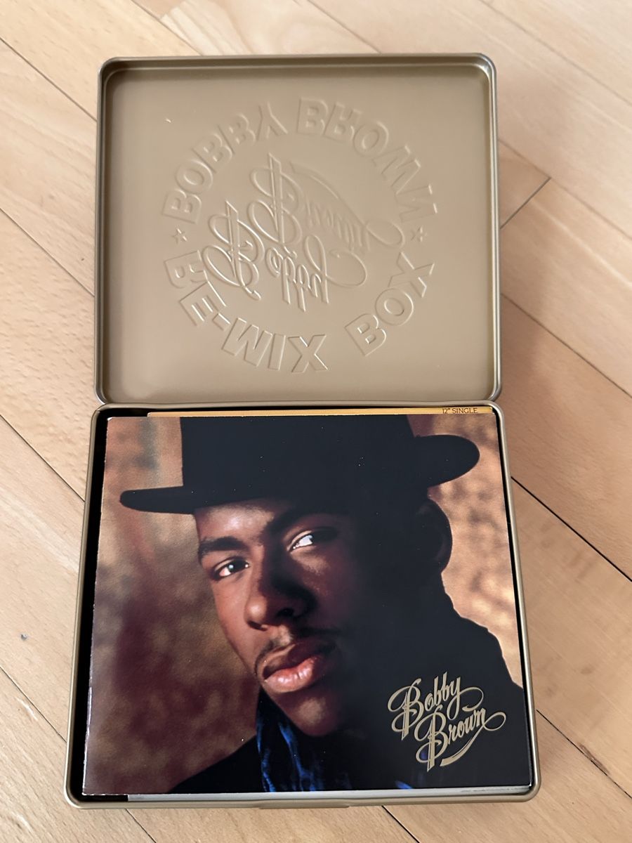 CD: Bobby Brown Re-Mix-Box, Blech Box – Nuovo (secondo la descrizione) da Däniken SO venduto da cash63 2