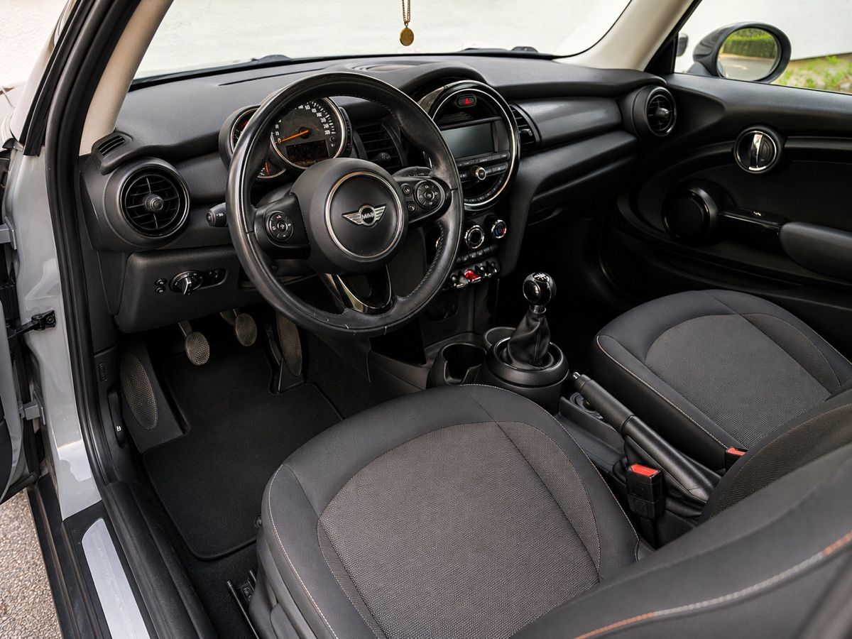 Mini Autos: Mini One – Gebraucht aus Embrach von ssr_t5qb 3