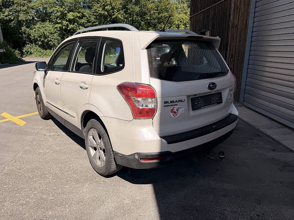 Autos: Subaru Forester 2.0i AWD – D'occasion à Giswil par fenstersims 2