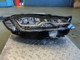 Jaguar F-Pace SVR Scheinwerfer Rechts