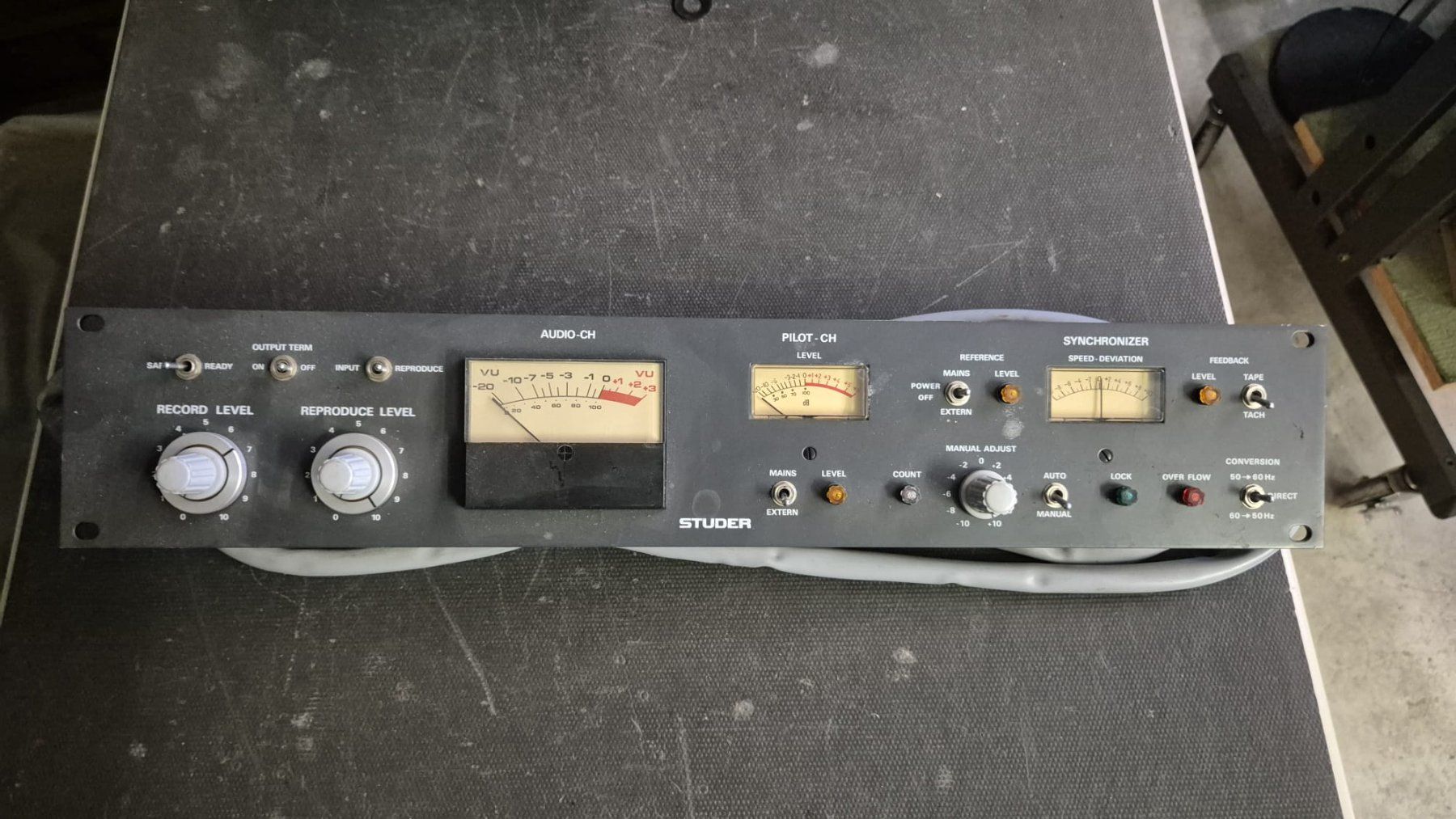 Studer Mischpulte: 2x Studer Mono VU Panel – Defekt aus Zürich von akibelli