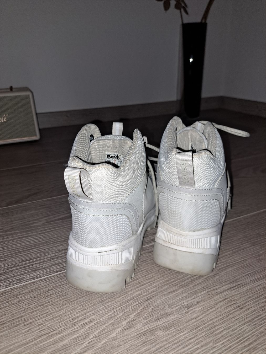Bench Scarpe da donna: Weisse Bench Schuhe Gr.38 – Usato da Wetzikon ZH venduto da secondhandsfashion 2