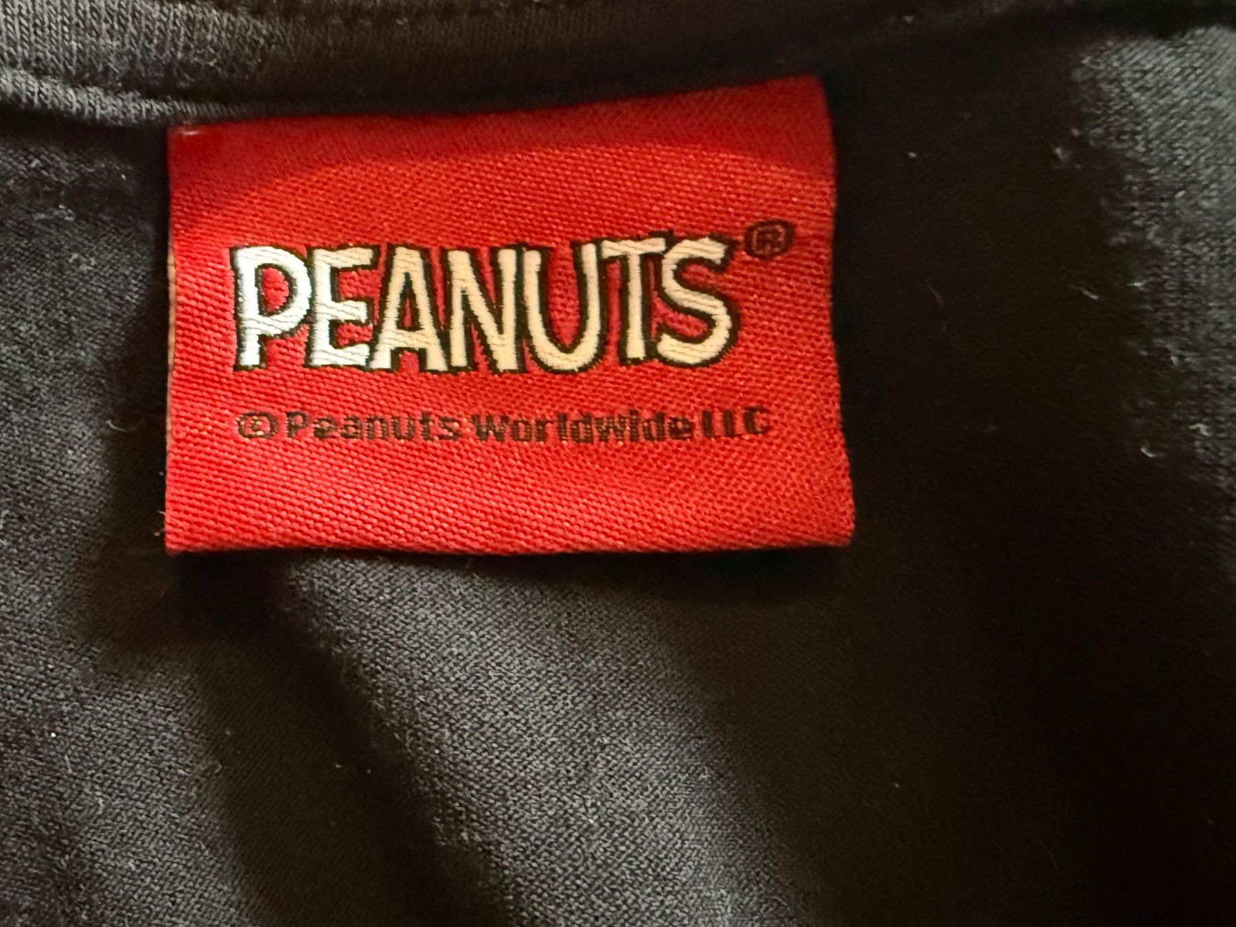 T-shirt: Schwarzes Peanuts Snoopy Shirt mit Paillette, Gr. L – Usato da Hundwil venduto da Sandysan1702 2