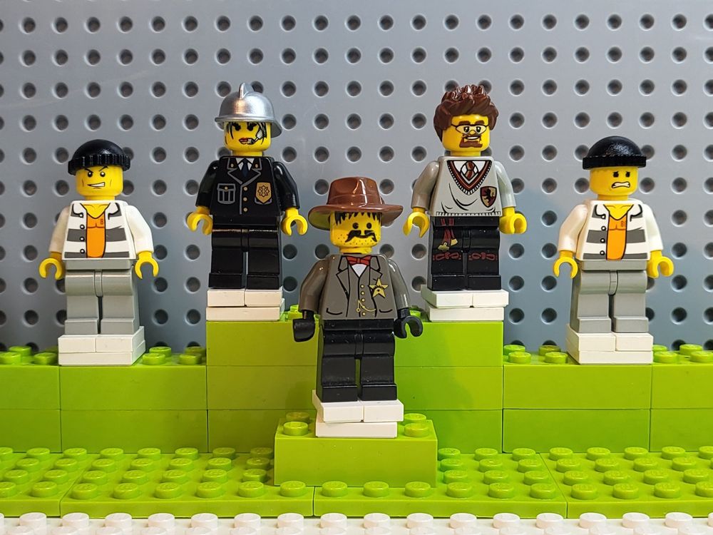 5 Lego-Minifiguren, Original oder mit viel Eigenkreation | Kaufen auf ...