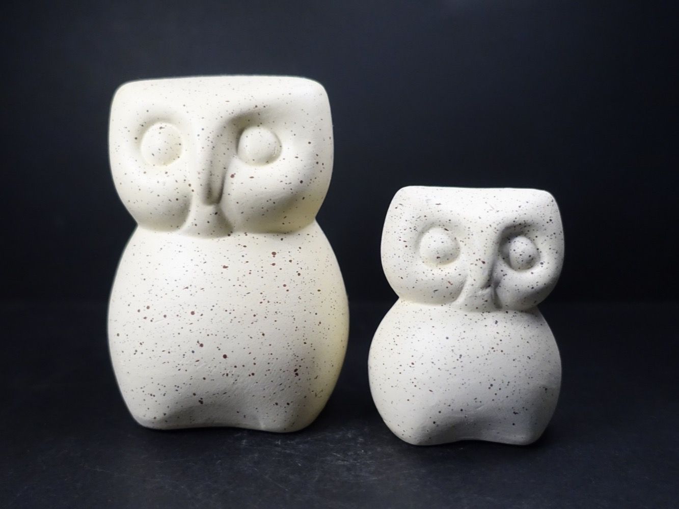 Figuren: Grosse und kleine Eule aus weisser Keramik – Gebraucht aus Russikon von Eulenfeder 1