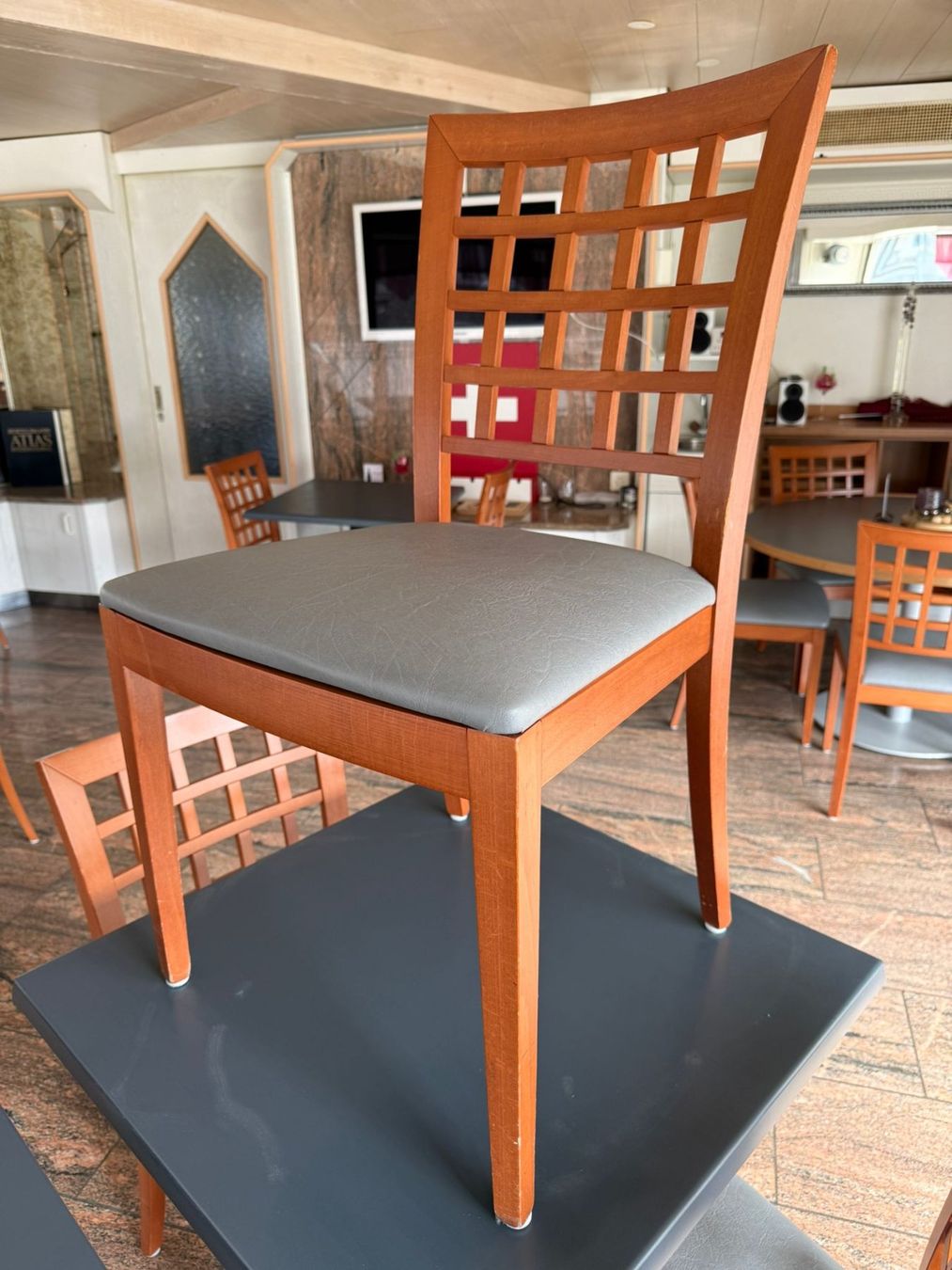 Sedie: Restaurantstuhl aus Holz – Usato da Ziegelbrücke venduto da ProfiGastro 3