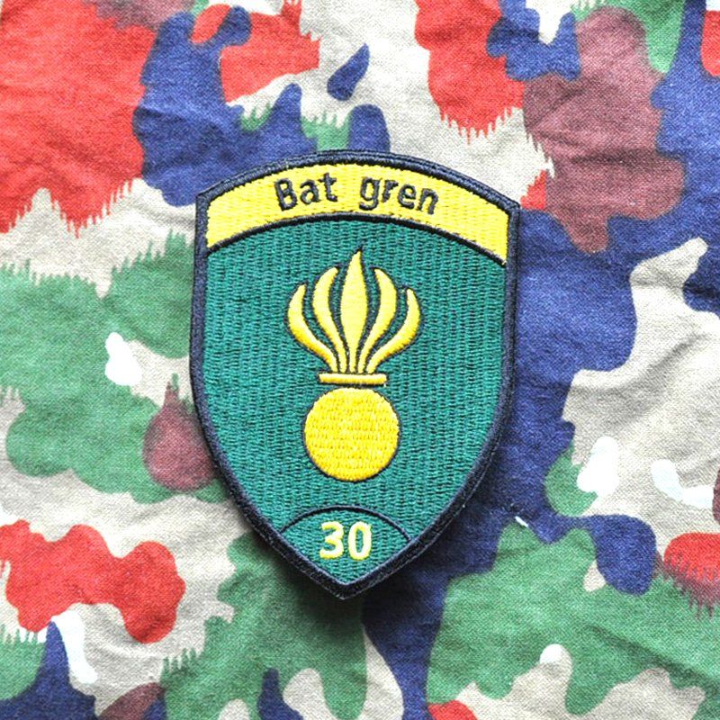 Schweizer Armee Placchette & Badge: Badge Tenü A Bat Gren 30 – Usato da Uerkheim venduto da fabulafero