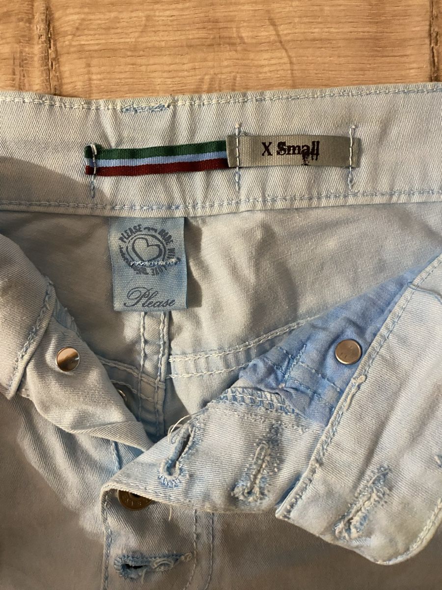 Please Jeans Jeans: Please Shorts XS – Usato da Bözberg venduto da Lilipzl 1
