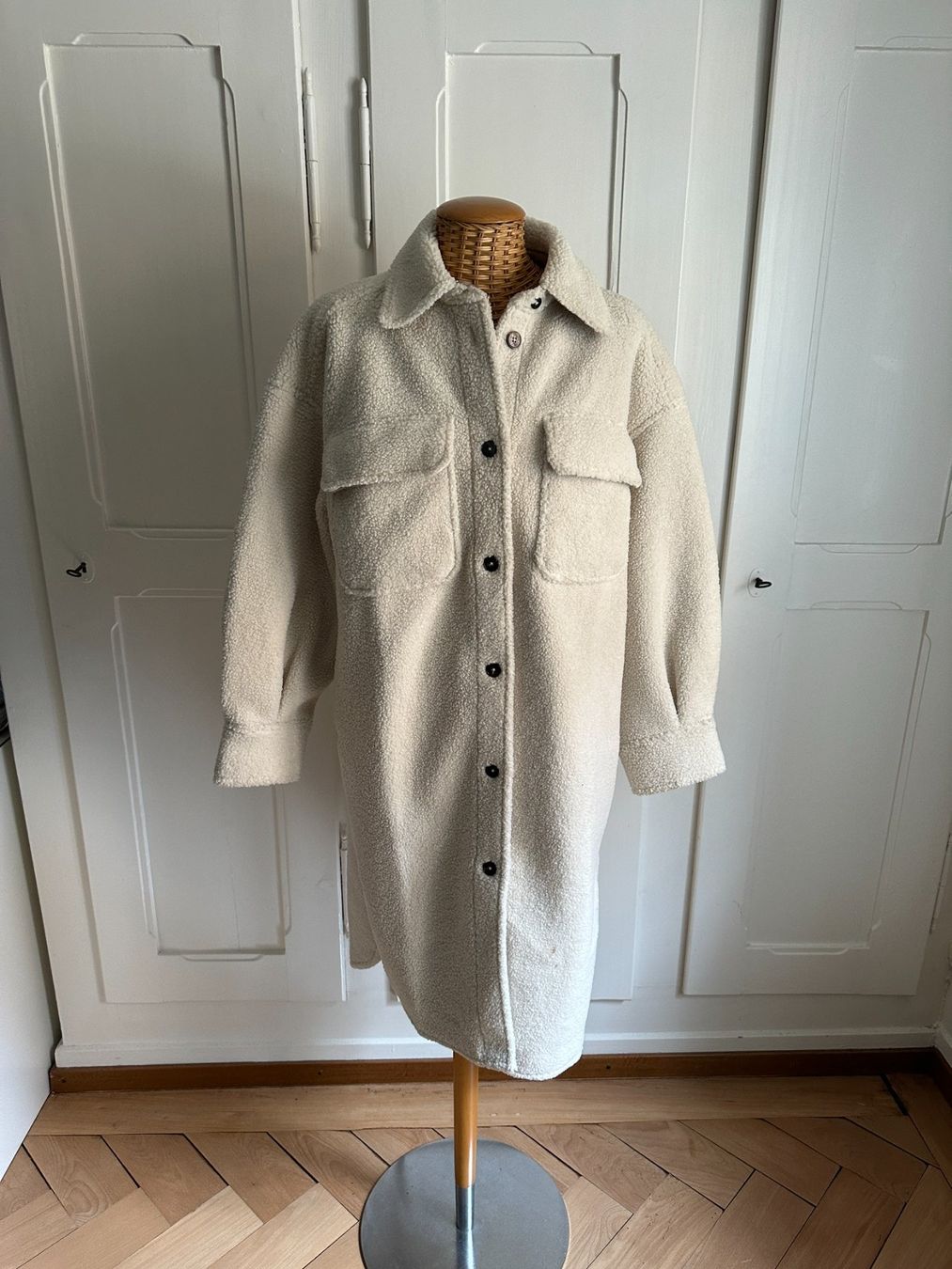 H&M Cappotti: Teddy Mantel beige S – Usato da Zürich venduto da Diazaio