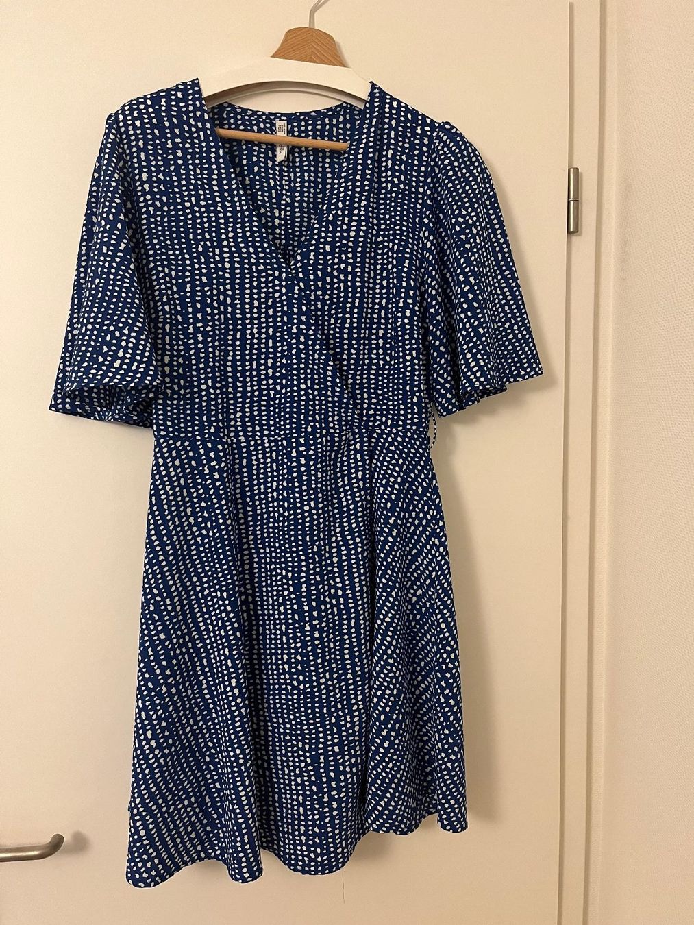 Mango Vestiti: Robe cache-coeur – Usato da Chêne-Bougeries venduto da emma.li 1