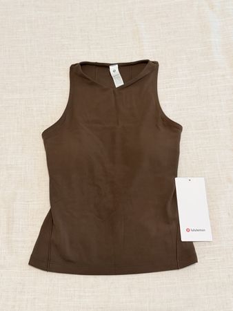 🆕 Lululemon Align Mini V-Neck Tank – Java, Size 4
