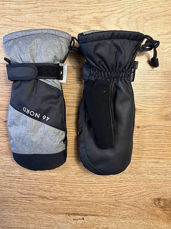 Kinderhandschuhe: Neue Fausthandschuhe N46 – Gebraucht aus Rifferswil von Dua 1