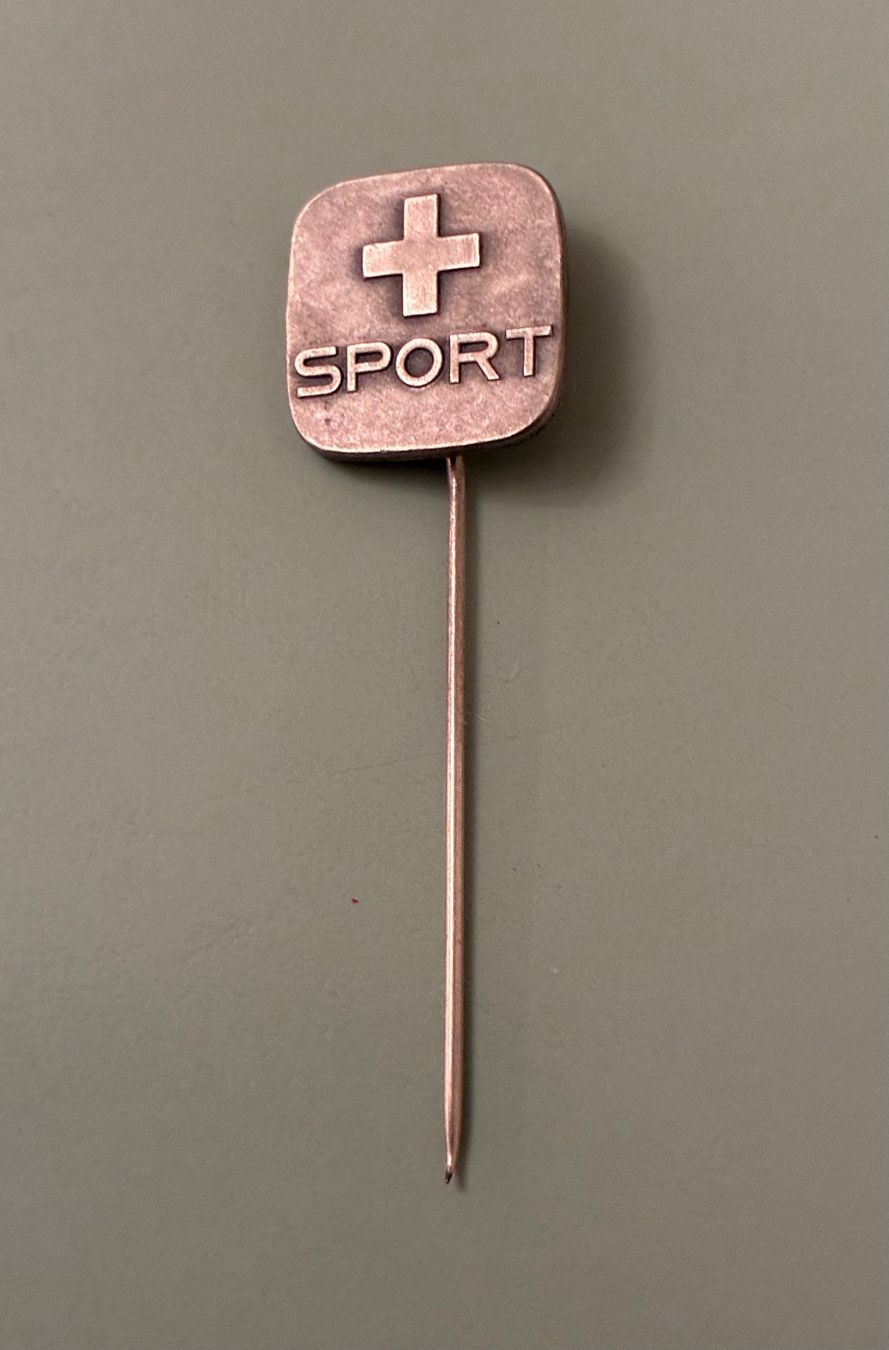 Placchette & Badge: Antike Anstecknadel Sport – Usato da Altdorf UR venduto da Arnold510