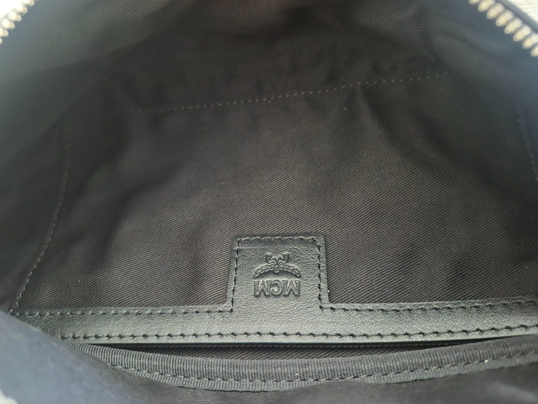 Mcm Borse: Neue MCM Bauch-/Brusttasche – Nuovo (secondo la descrizione) da Dottikon venduto da Pega7 7
