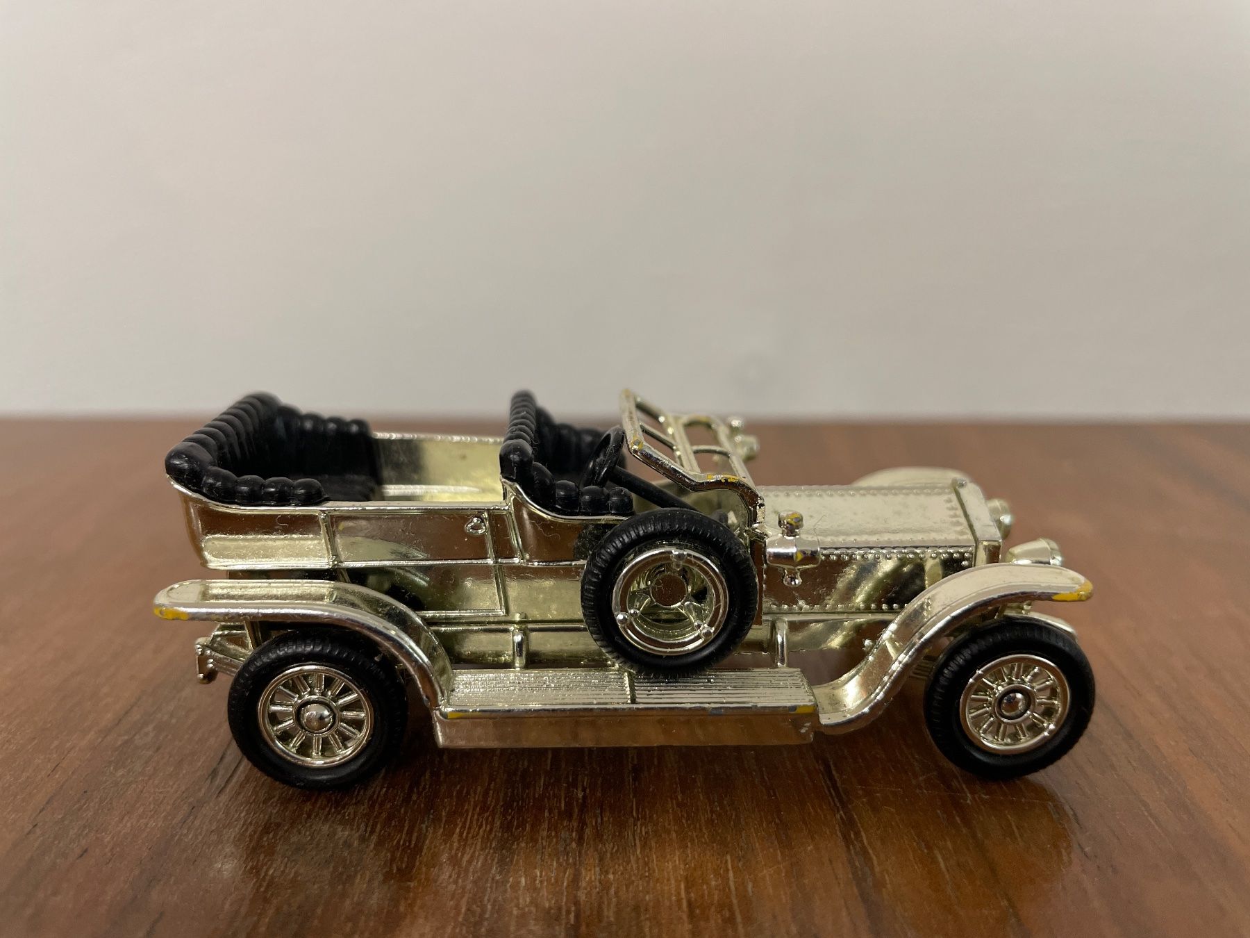 Rolls Royce Modellini d'auto: LLEDO Days Gone Rolls Royce Silver Ghost Gold Model 1991 – Usato da Frasnacht venduto da GracyStore 1