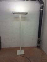 Stehlampe weiss Metall dimmbar