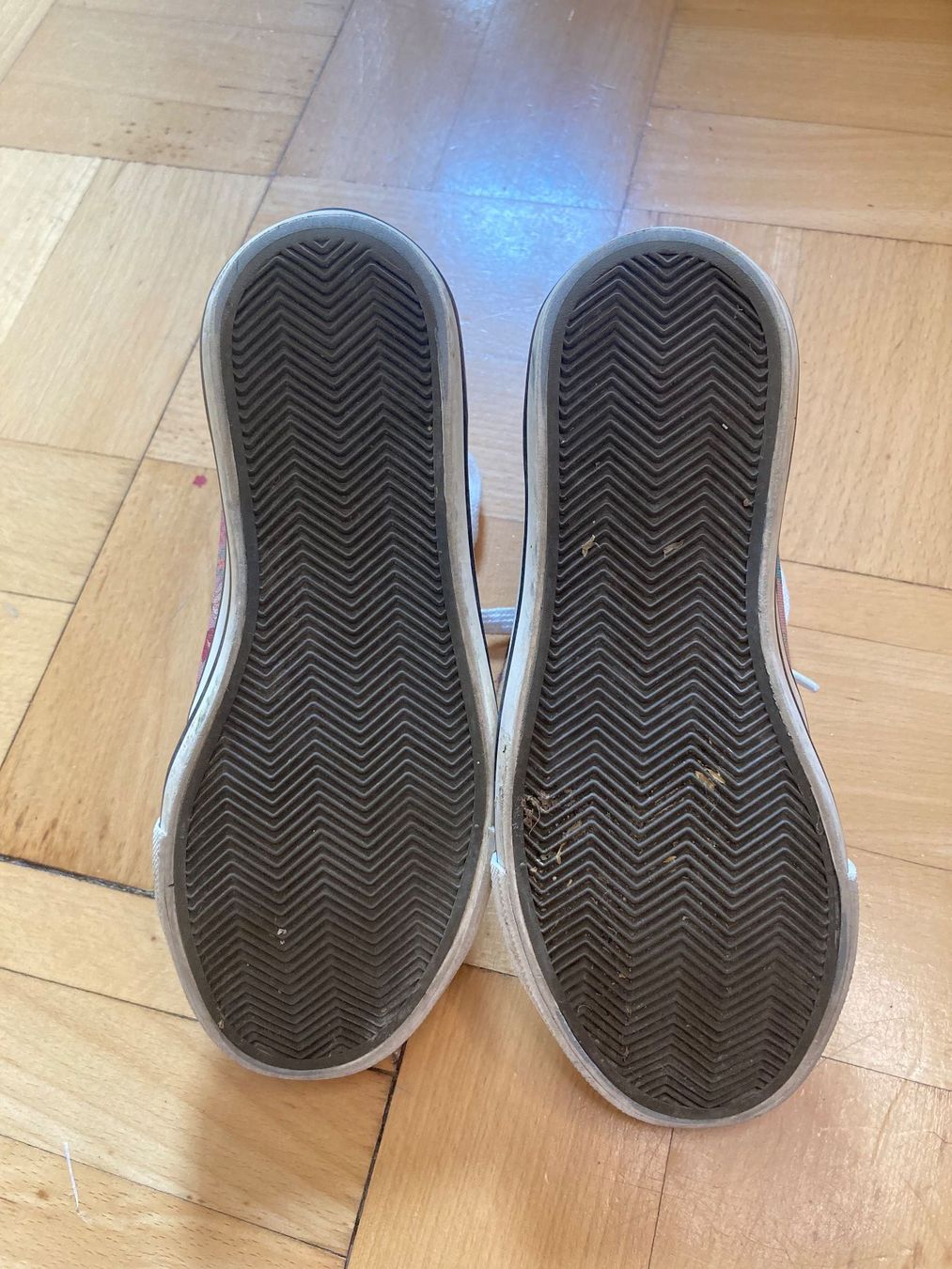 Scarpe per ragazze: Chucks mit Blumenmuster, Gr. 31 – Usato da Bern venduto da P-Lina 2